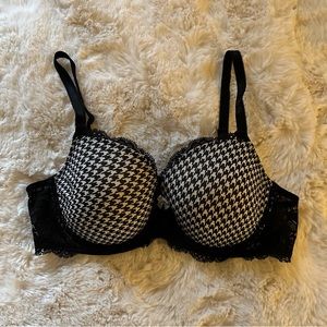 VS houndstooth and lace bra!